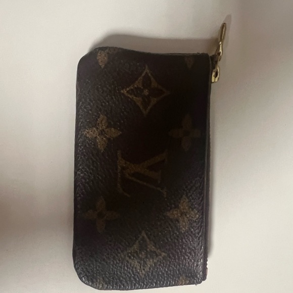 Louis Vuitton Key Pouch - Picture 3 of 10